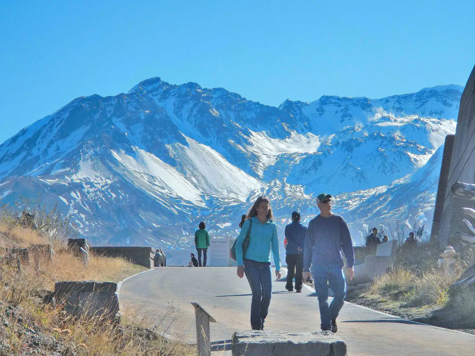 Mt. St. Helens Volcano Tour with Mr. St. Helens in background